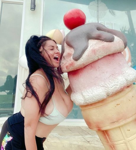 big dick shemale onlyfans nude img