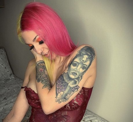 Gigisleek nudes actress pics