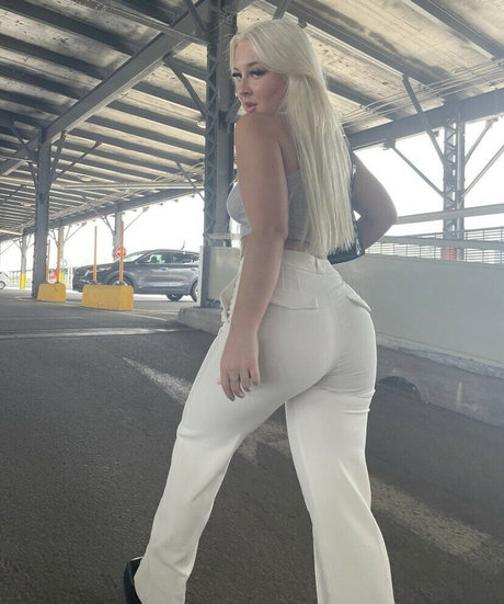 angellbunnyy star high quality photos