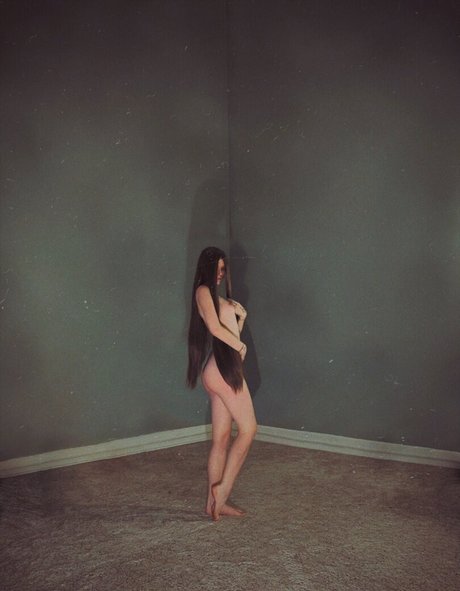 Ethel Cain free model pic