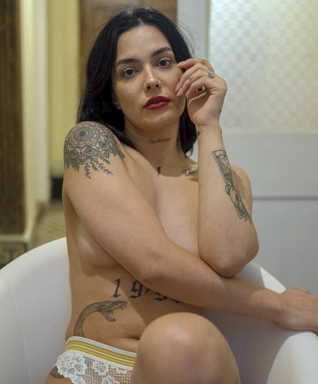 Aslhan Onur best model galleries