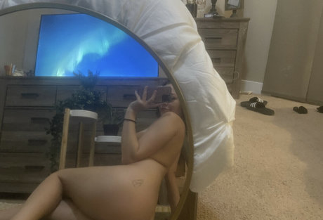 Raerobertsonn model xxx img