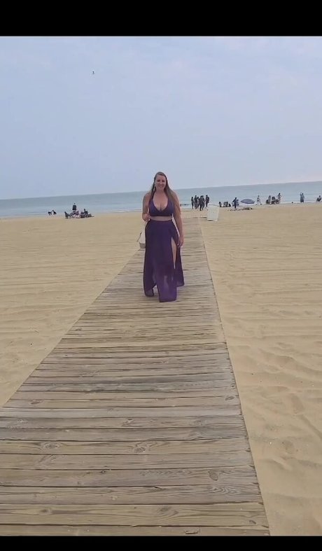 busty mom onlyfans free sexy pics