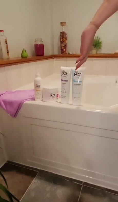 wide onlyfans erotic images