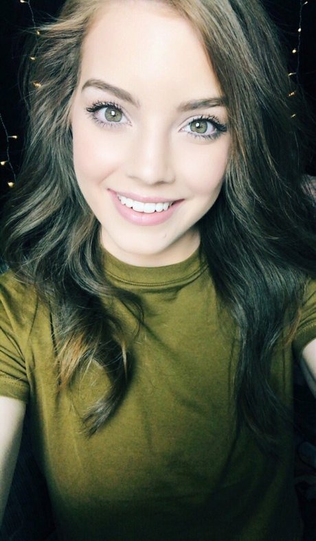 Gingy Gingerliness pornstar sexy pics