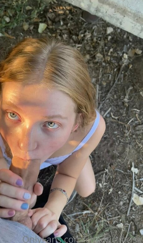 larameans sex model pics