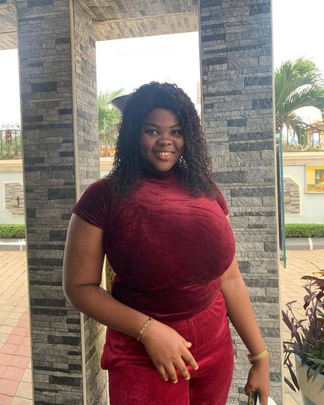 Chioma lovv hd star pic