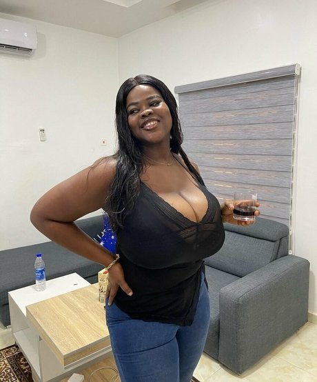 Chioma lovv nude model gallery