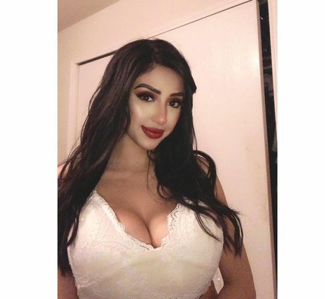 Alexandra Nicole naked pornstar photo