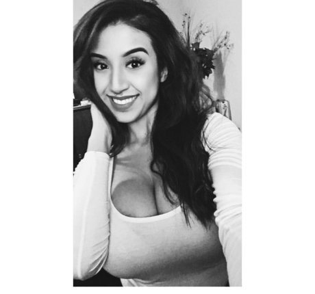 Alexandra Nicole Profile