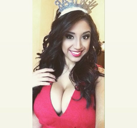 shemale handjob onlyfans hd image