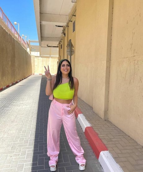 Almog Bismuth beautiful star pictures