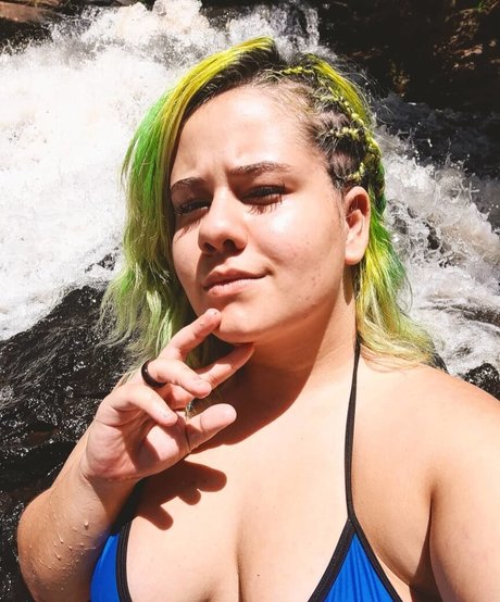 Karol Lannes porn model gallery