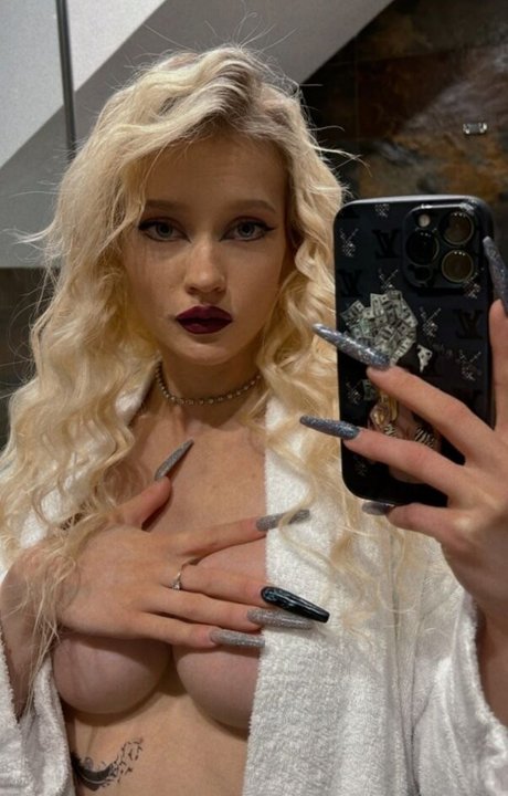 nude strip onlyfans beautiful naked pictures