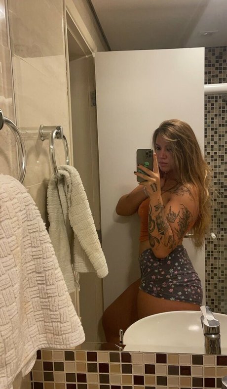 Elanadara nice pornstar gallery