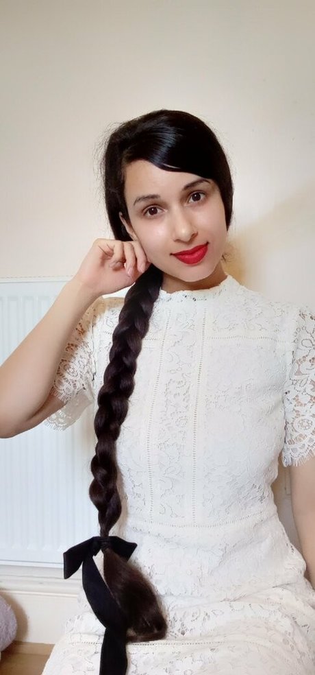 Mirabella Estella pornstar hot images