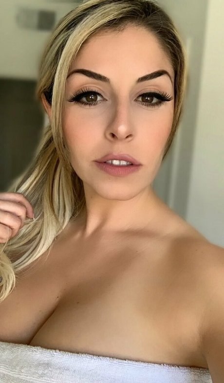 stephnee perri pornographic actress gallery