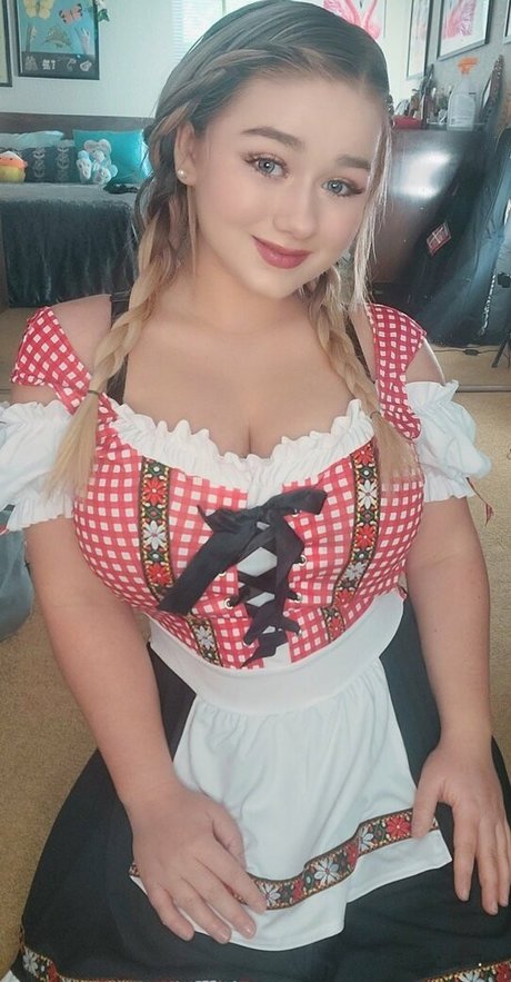 Lillie Mae free pornstar archive