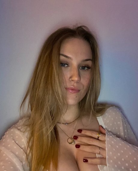 Madisun Sullivan perfect pornstar pictures