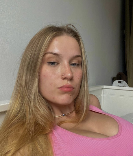 Madisun Sullivan hot star img