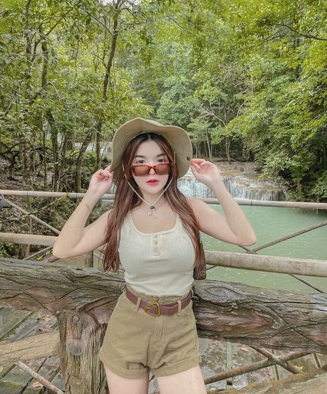 Wanvisa Yodprasart xxx pornstar gallery