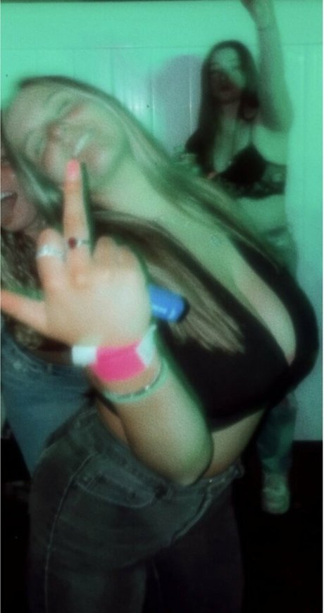 Lorraine De Souza top model image