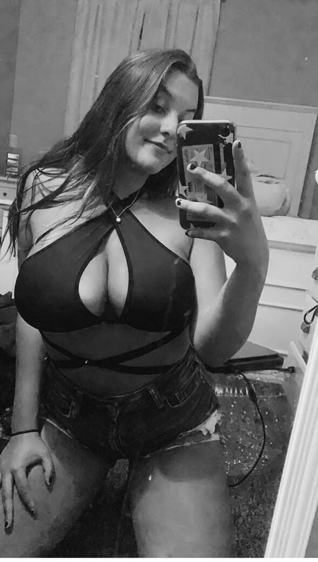 Lorraine De Souza nudes model image