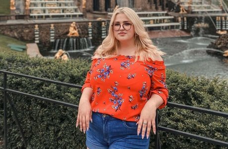 Julia Chegodar pornstar nude pic