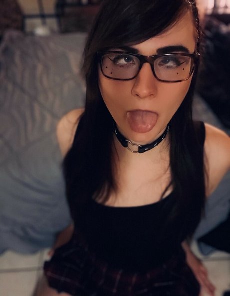 Ava Shade hd model picture