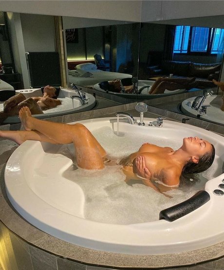 famous gay onlyfans xxx picture