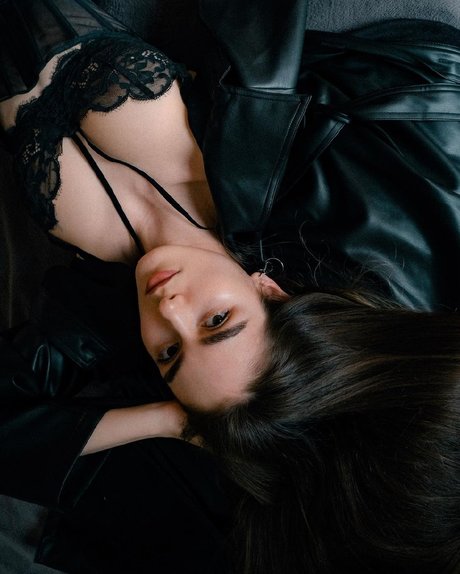 asian onlyfans pornographic image