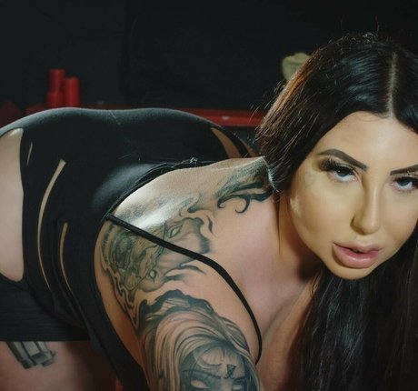 Maddison Black model nudes images