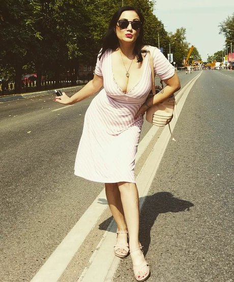 Leka Galkinstein sexy star pic