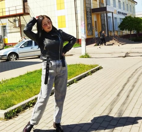 Leka Galkinstein naked star pic