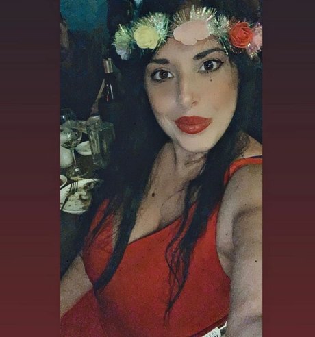 Valeria Vela Profile