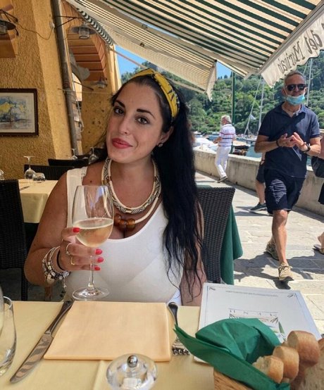 Valeria Vela hot actress archive