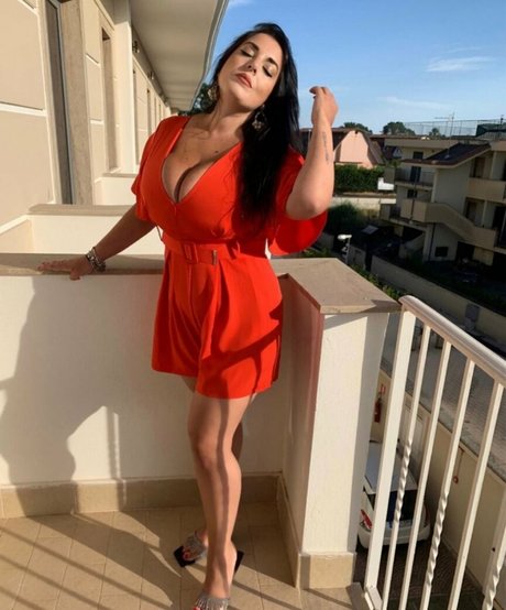 Valeria Vela art star photo