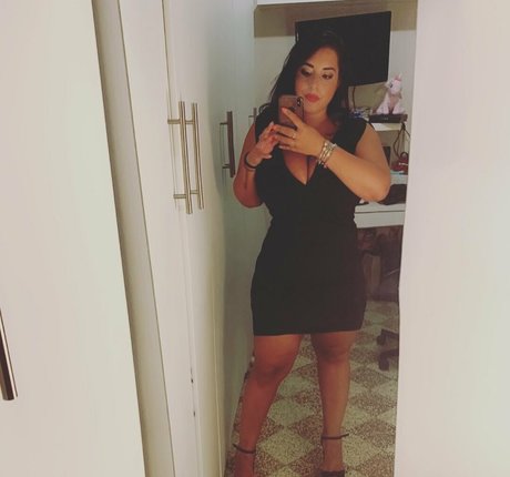 Valeria Vela star adult img