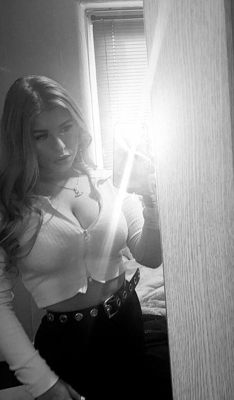 Isabelle Rose beautiful actress galleries