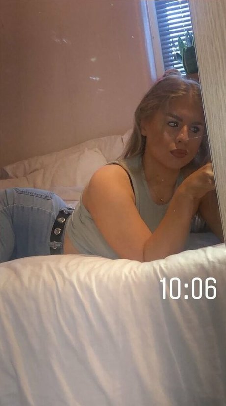 Isabelle Rose exclusive pornstar photos