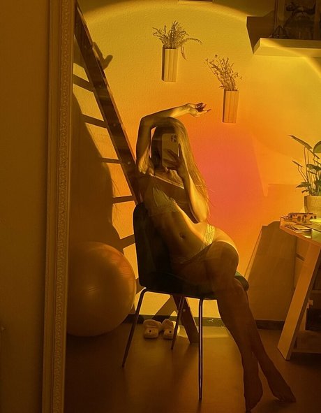 curvy shemale onlyfans exclusive img