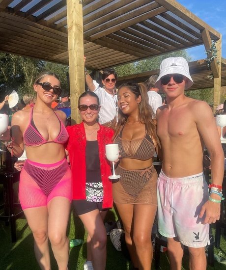 skinny asian onlyfans adult pics