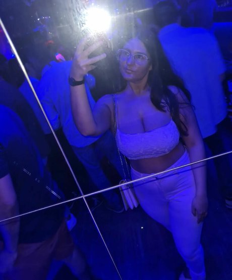 Ann Cygnus hot model pictures