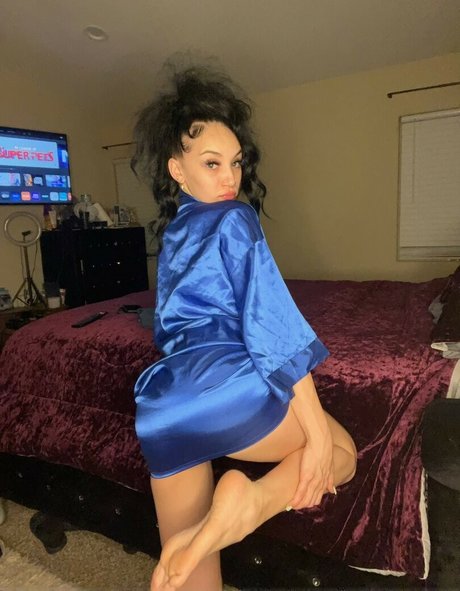 Therealjaasrenee nude model pic