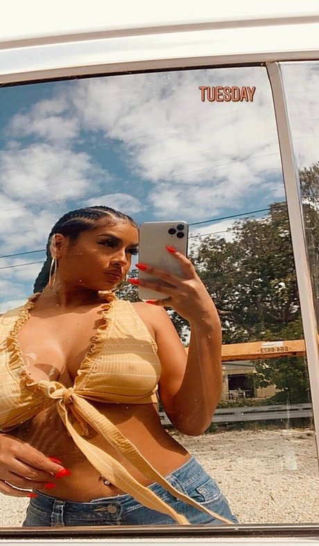 Lucero Crystal free star galleries