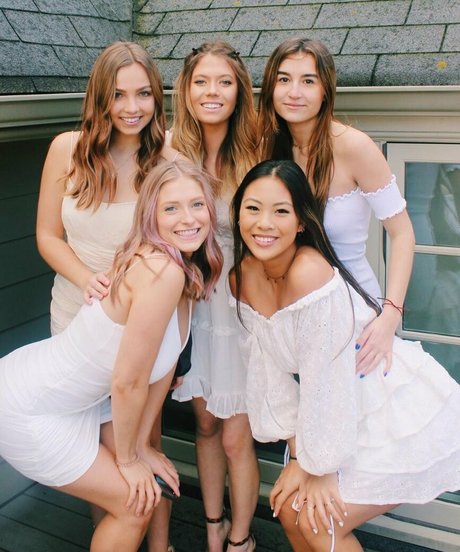 Ainsley Weaver erotic actress pics