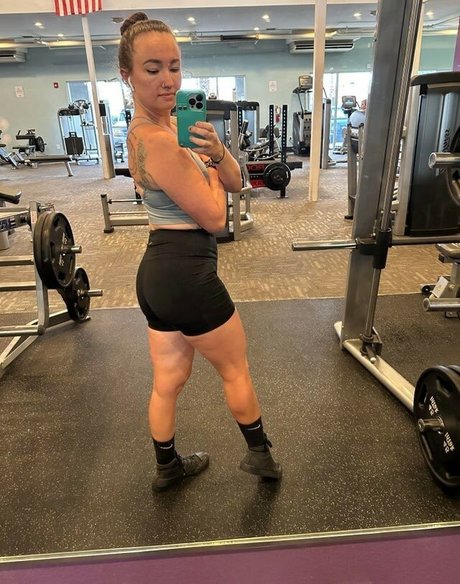 Xxxkhloekarter high quality actress archive