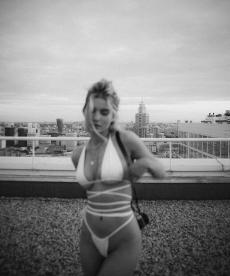 Ekrnw model exclusive image