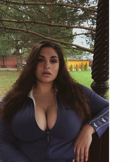 Anastasia Shark top actress pics