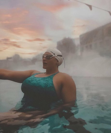 Anastasia Shark model hot galleries